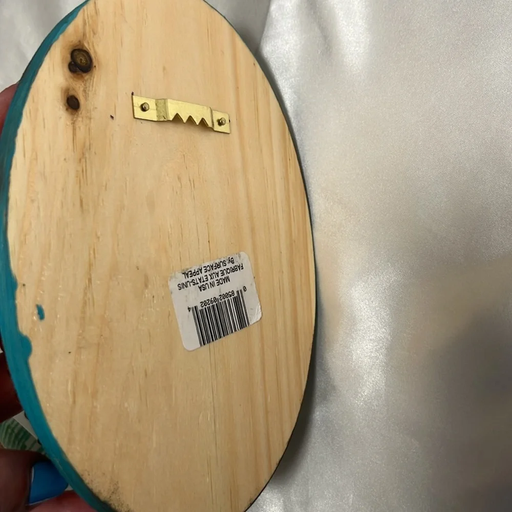 Decorative wooden plaque with cross